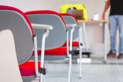 Opein | Alquiler y venta de aulas o clases prefabricadas en Canarias, Madrid y Marruecos con la mejor calidad precio.