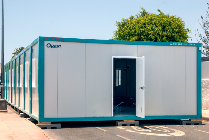 Opein | Alquiler y venta de módulos prefabricados diáfanos con baños laterales o centrales en Canarias, Madrid y Marruecos con la mejor calidad precio.