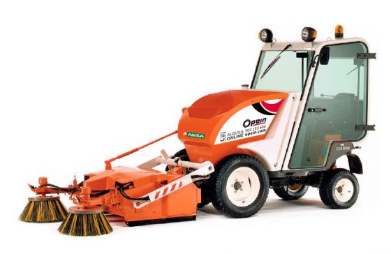 Opein | Alquiler y venta de barredora de arrastre Ausa 120 RMB, motor diésel Kubota, 1,8m y 0,5m^3 en Canarias, Madrid y Marruecos.