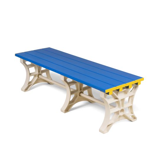 Opein | Alquiler y venta de bancos de plástico en Canarias, Madrid y Marruecos.