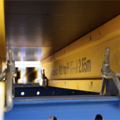 Opein | Alquiler, venta y montaje de encofrado de vigas de madera Doka en Canarias, Madrid y Marruecos.