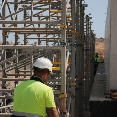 Opein | Alquiler, venta y montaje de sistemas de encofrado Doka cimbra en Canarias, Madrid y Marruecos.