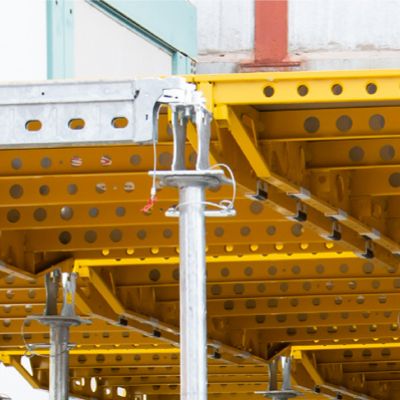 Opein | Alquiler, venta y montaje de sistemas de encofrado Dokadek en Canarias, Madrid y Marruecos.