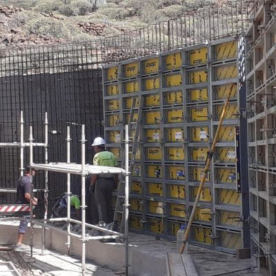 Opein | Alquiler, venta y montaje de sistemas de encofrado Doka Framax en Canarias, Madrid y Marruecos.