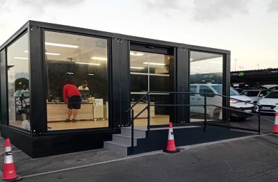Opein | Alquiler y venta de casetas comerciales modulares en Canarias, Madrid y Marruecos con la mejor calidad precio.